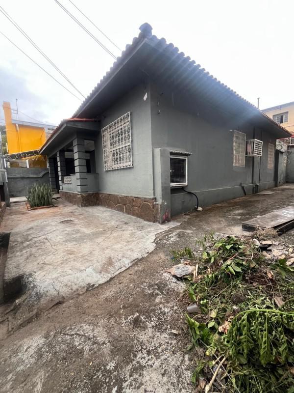 Casa, Barreiro, 4 Quartos, 3 Vagas, 1 Suíte