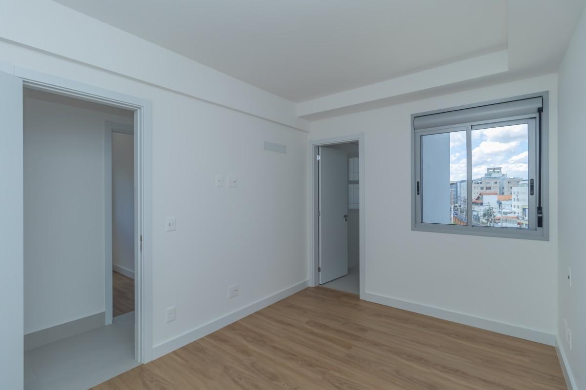 Apartamento, Sagrada Família, 3 Quartos, 2 Vagas, 1 Suíte