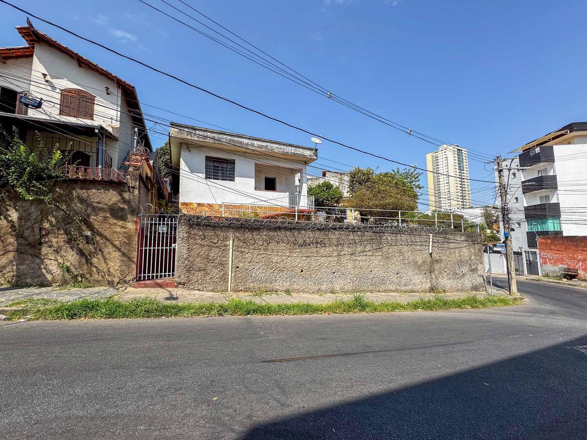 Lote, Sagrada Família, 0 Quarto, 0 Vaga