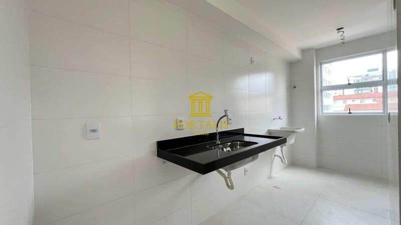 Apartamento, Sagrada Família, 3 Quartos, 2 Vagas, 1 Suíte