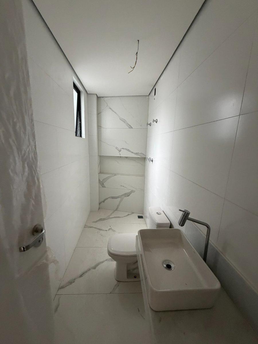 Casa, Planalto, 3 Quartos, 2 Vagas, 1 Suíte