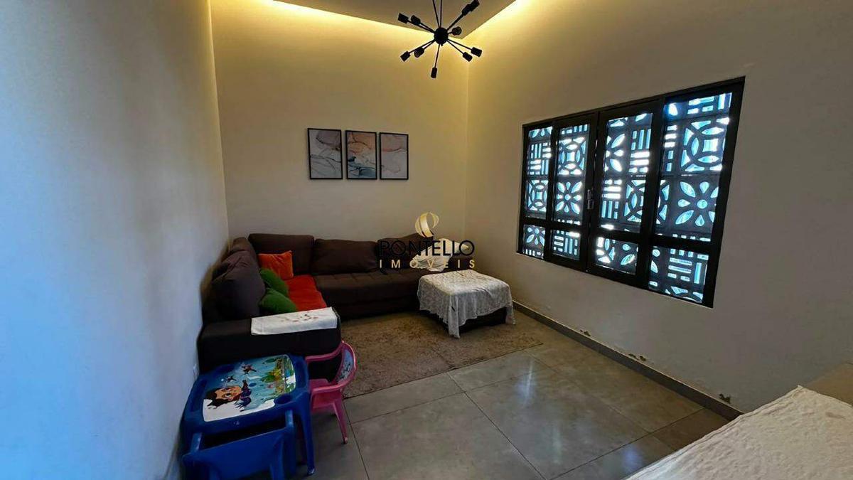 Casa, Nossa Senhora do Carmo, 3 Quartos, 2 Vagas, 1 Suíte
