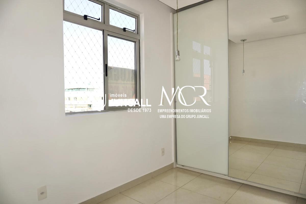 Apartamento, Sagrada Família, 3 Quartos, 2 Vagas, 1 Suíte