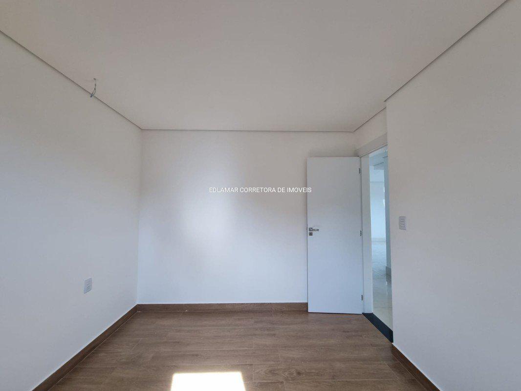 Apartamento, Jardim Riacho das Pedras, 3 Quartos, 4 Vagas, 1 Suíte