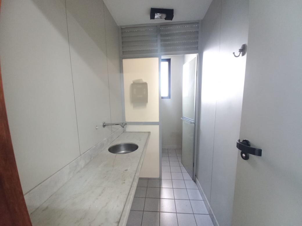 Sala, Lourdes, 1 Vaga