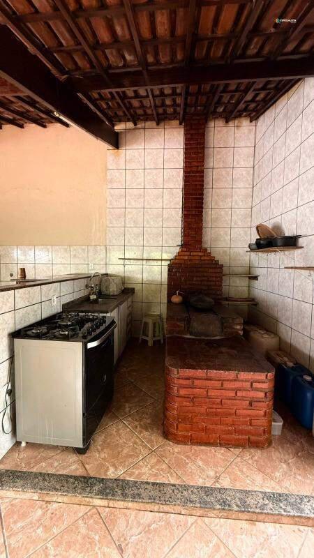 Casa, Kennedy, 3 Quartos, 5 Vagas, 1 Suíte