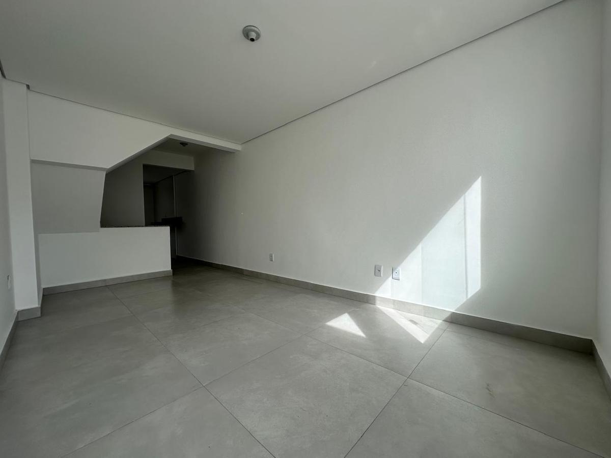 Casa, Jardim Leblon, 2 Quartos, 1 Vaga
