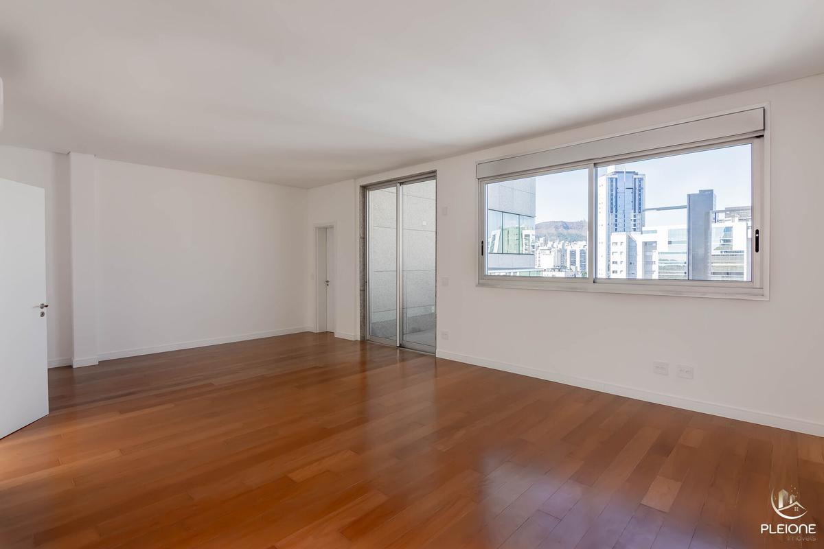 Apartamento, Funcionários, 4 Quartos, 6 Vagas, 4 Suítes