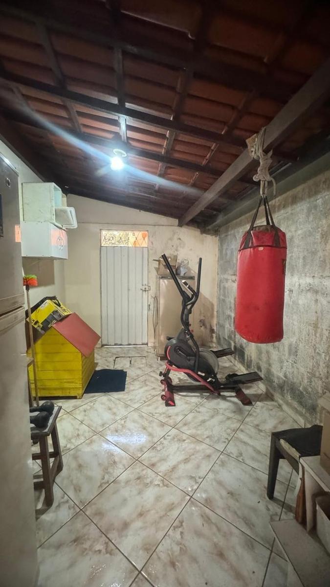 Casa, Nações Unidas, 4 Quartos, 2 Vagas, 1 Suíte