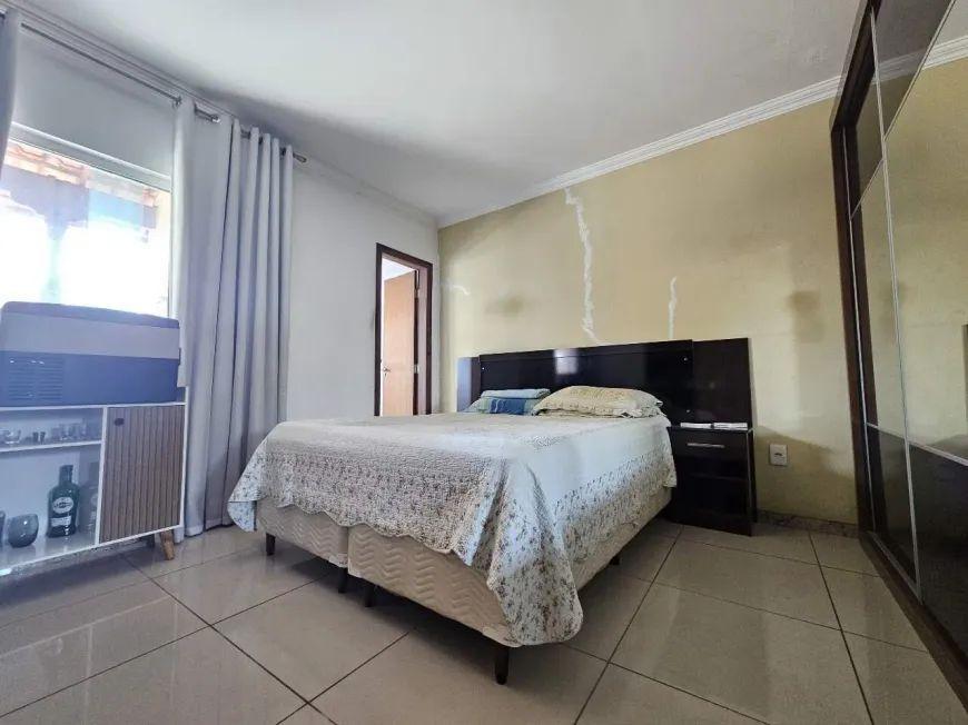 Casa, Santa Branca, 3 Quartos, 2 Vagas, 1 Suíte