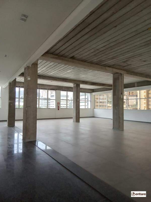 Andar, Estoril, 0 Quarto, 5 Vagas