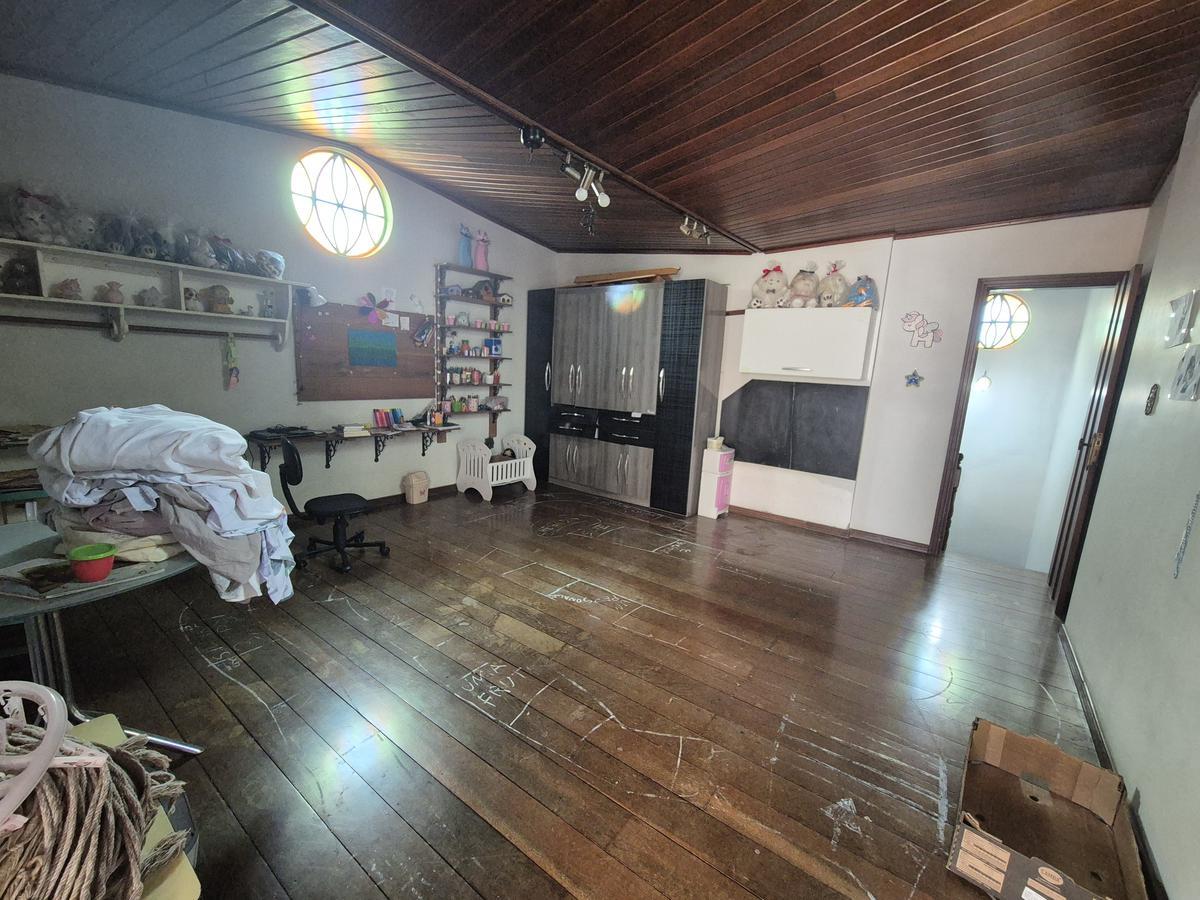 Casa, Jardim América, 5 Quartos, 3 Vagas, 1 Suíte
