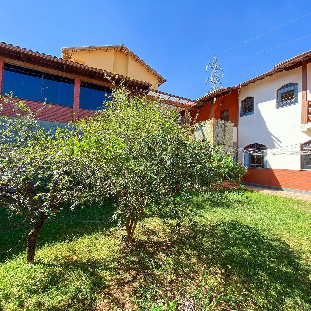 Casa, Palmeiras, 5 Quartos, 8 Vagas, 1 Suíte