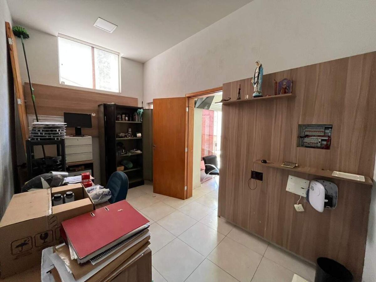 Casa, Estoril, 1 Quarto, 15 Vagas, 1 Suíte