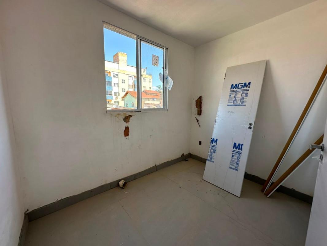 Apartamento, Miramar (barreiro), 2 Quartos, 1 Vaga