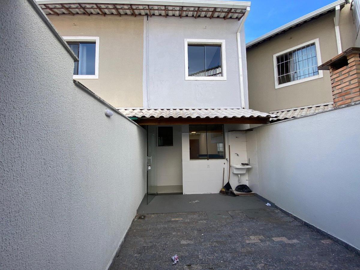 Casa, Santa Branca, 2 Quartos, 3 Vagas