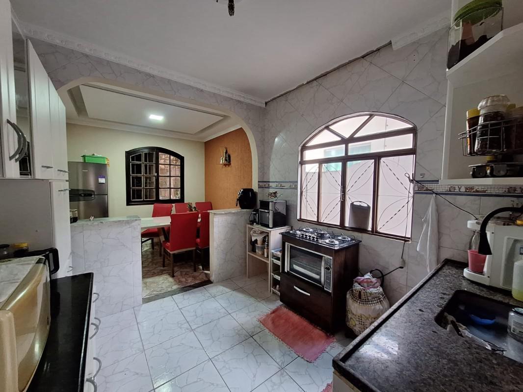 Casa, Jardim Riacho das Pedras, 3 Quartos, 4 Vagas, 1 Suíte