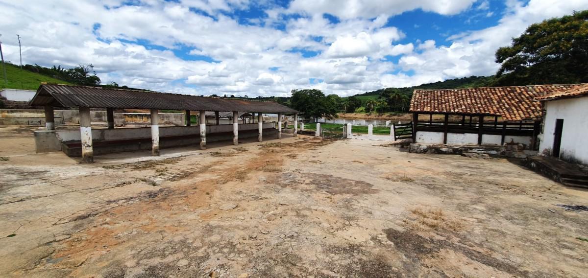 Fazenda, Zona Rural, 4 Quartos, 5 Vagas, 2 Suítes