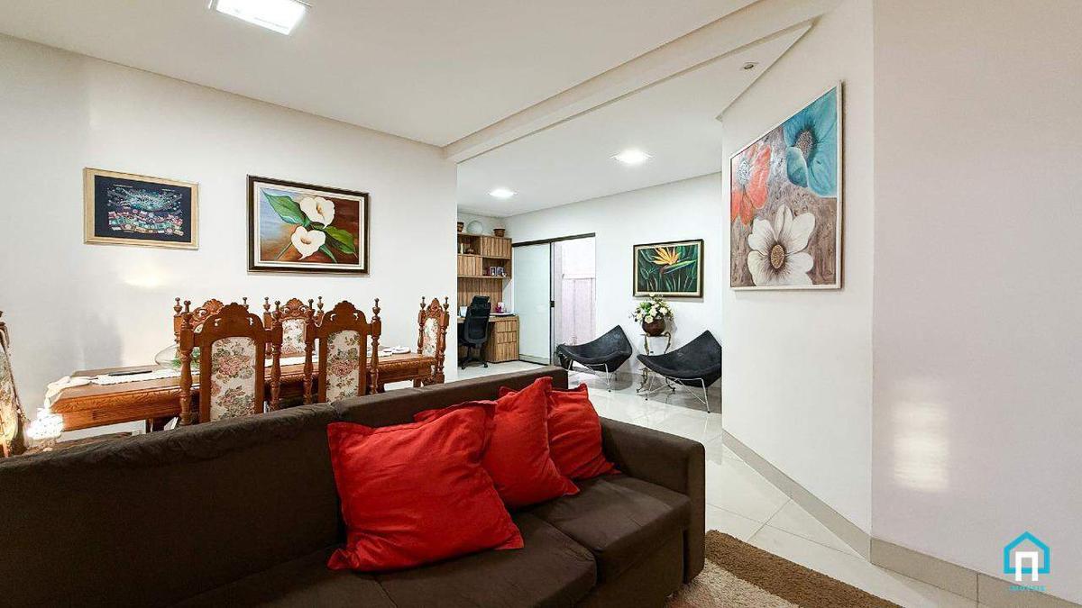 Casa, Centro, 4 Quartos, 4 Vagas, 2 Suítes