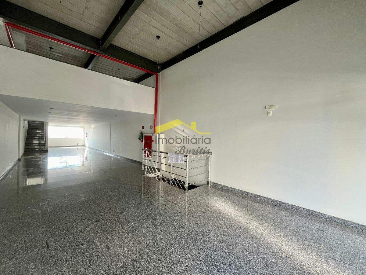 Loja, Estoril, 5 Vagas