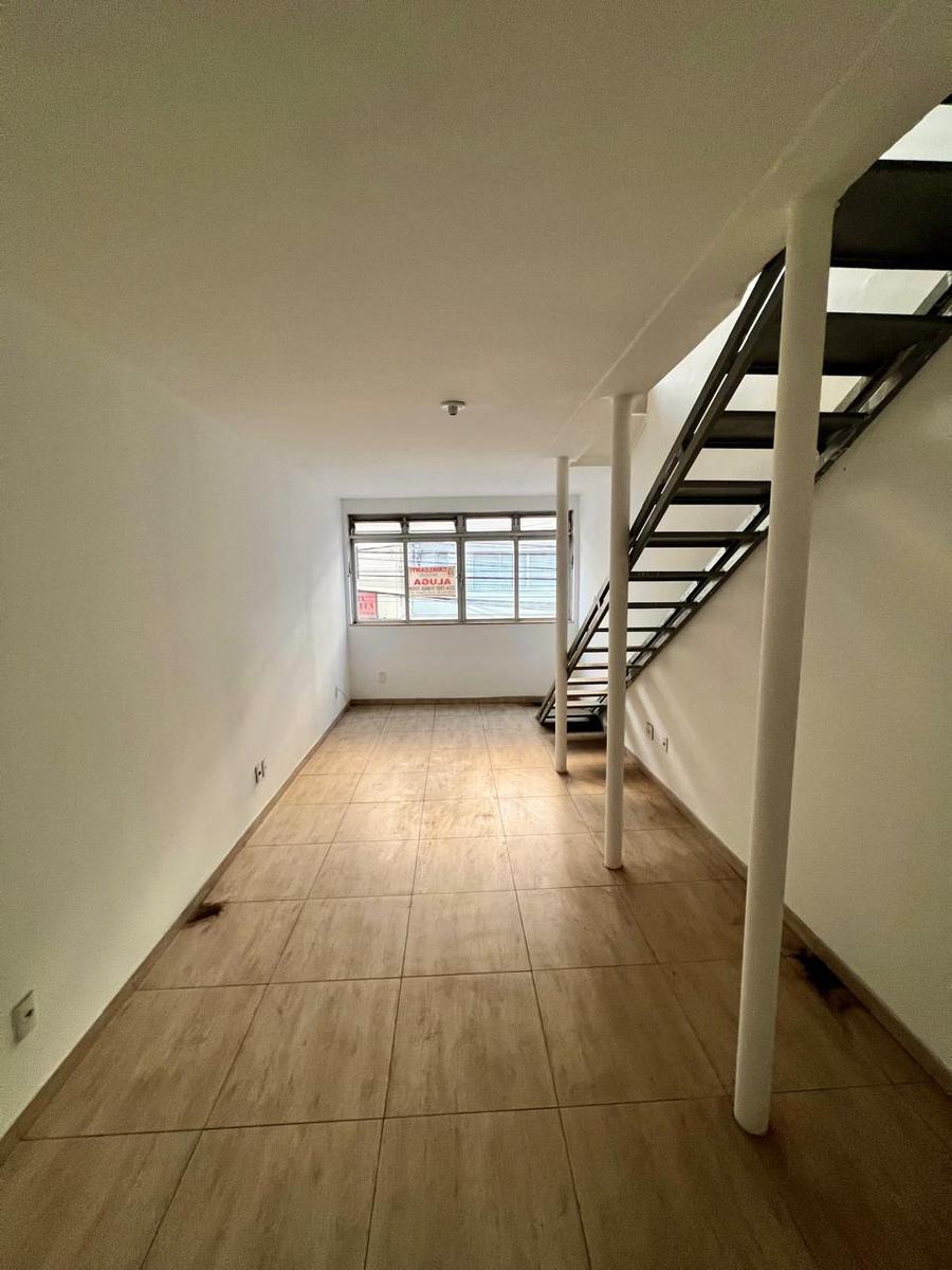 Sala, Centro, 2 Quartos, 0 Vaga, 1 Suíte