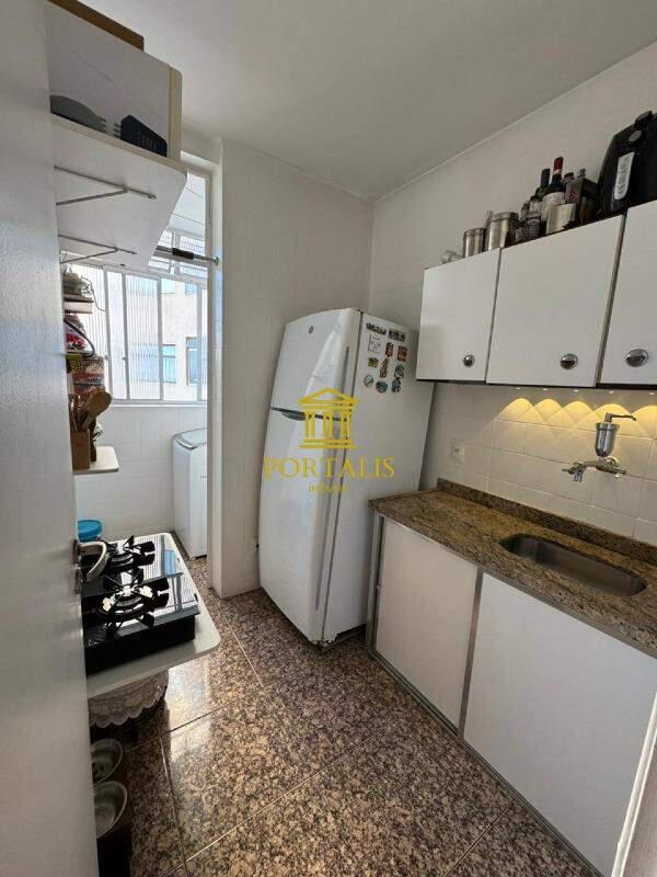 Apartamento, Floresta, 1 Quarto, 0 Vaga