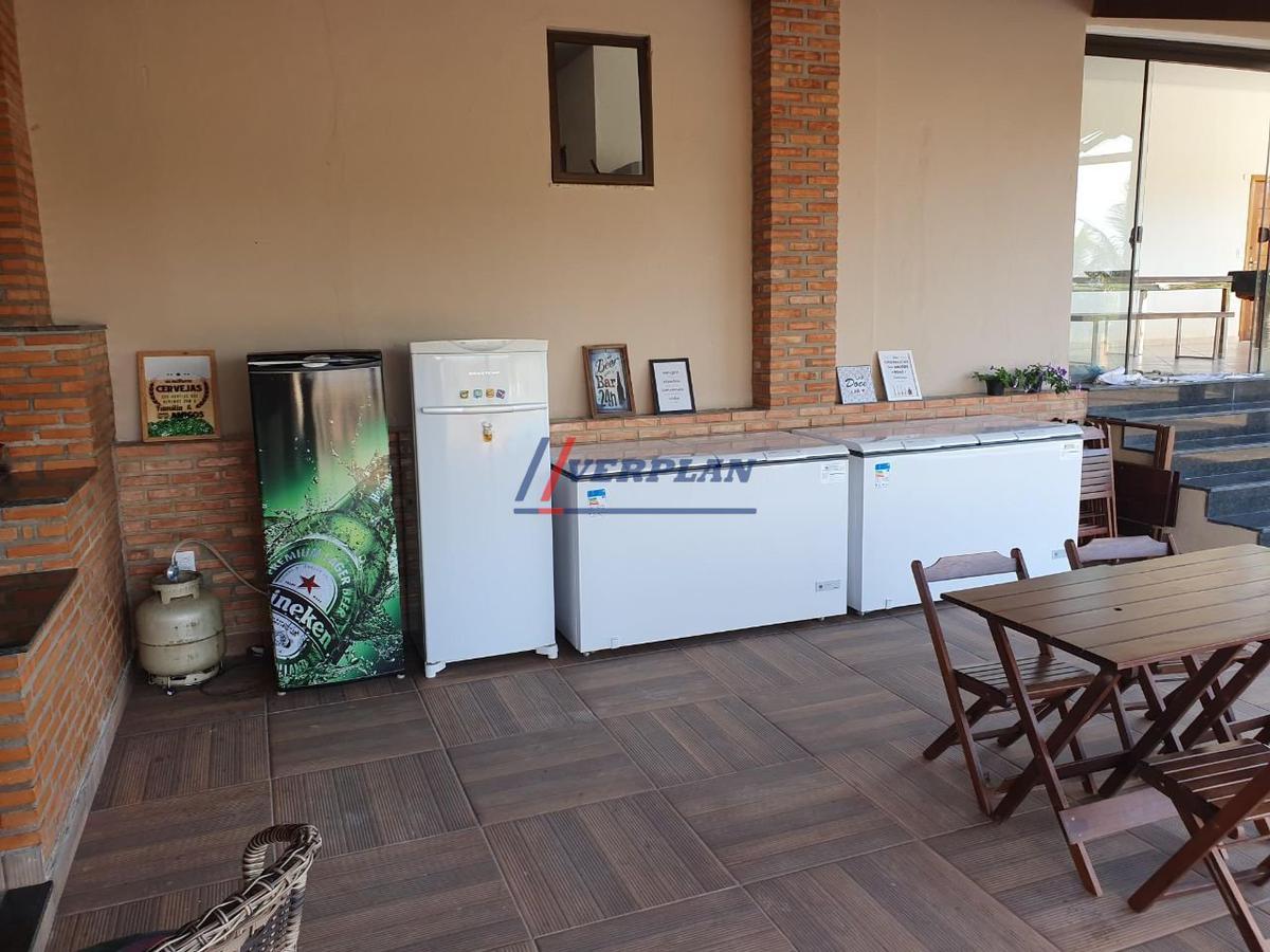 Rural, Centro, 6 Quartos, 4 Vagas, 3 Suítes