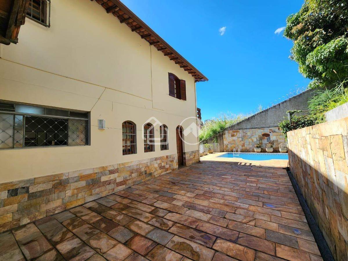 Casa, Santa Lúcia, 5 Quartos, 6 Vagas, 2 Suítes