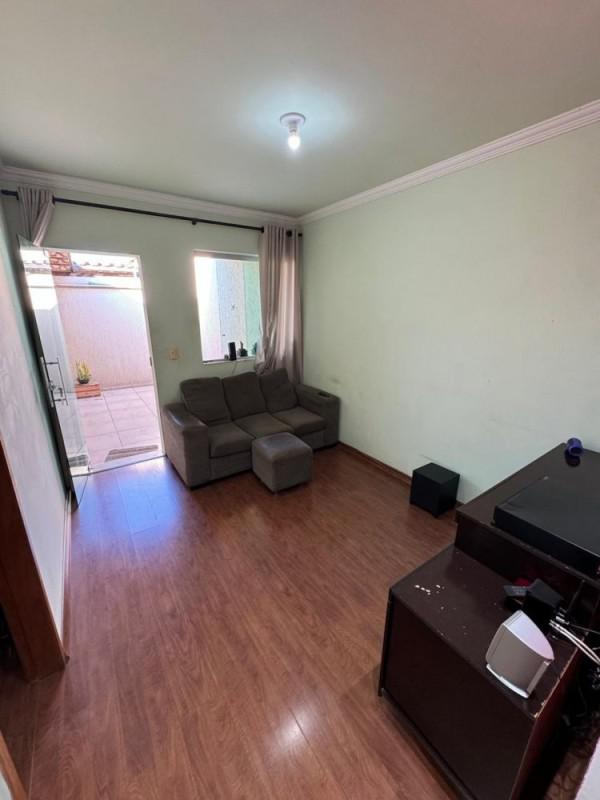 Casa, Jardim das Rosas, 2 Quartos, 2 Vagas