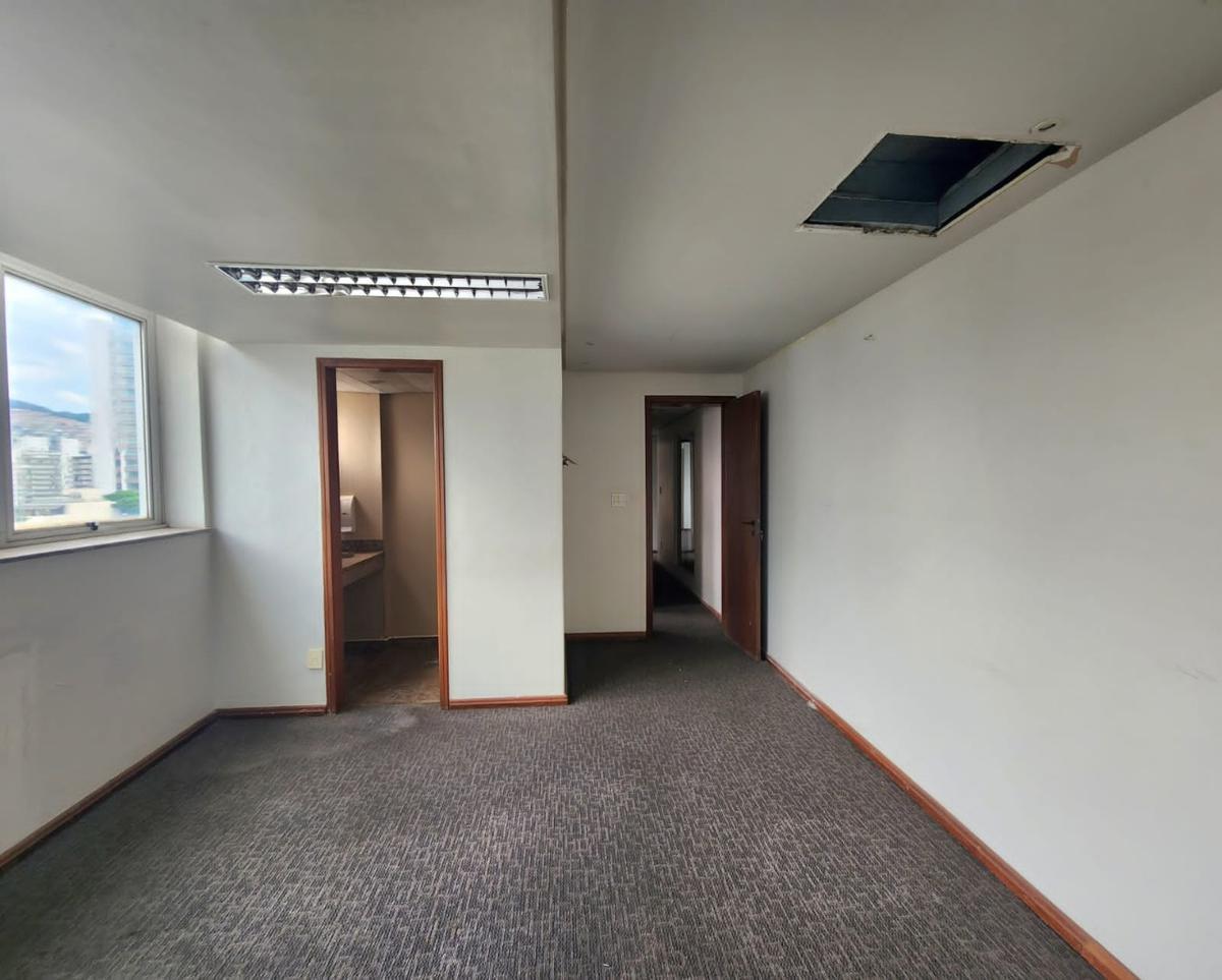 Andar, Centro, 0 Quarto, 11 Vagas