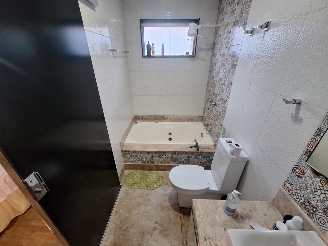 Casa, Sevilha (2 Seção), 3 Quartos, 2 Vagas, 1 Suíte