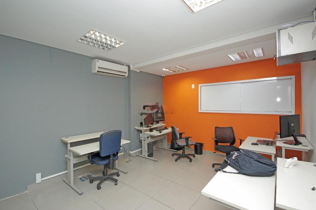 Prédio, Floresta, 0 Quarto, 14 Vagas