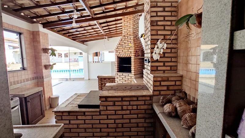 Casa, Braúnas, 3 Quartos, 8 Vagas, 2 Suítes