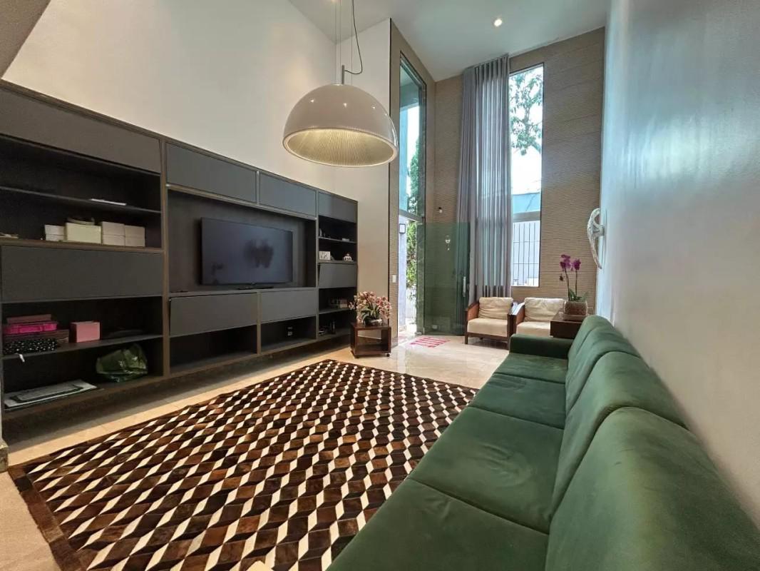 Casa, Teixeira Dias, 3 Quartos, 5 Vagas, 1 Suíte