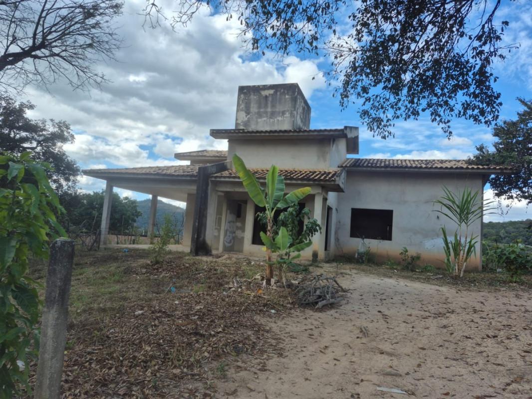 Fazenda, Vianópolis, 4 Quartos, 10 Vagas, 3 Suítes