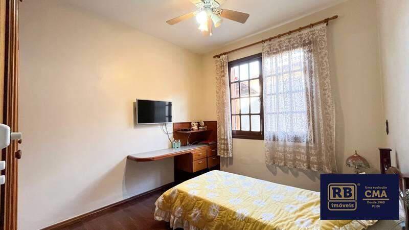 Casa, Luxemburgo, 5 Quartos, 4 Vagas, 2 Suítes