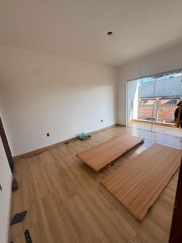 Casa, Centro, 3 Quartos, 2 Vagas, 1 Suíte