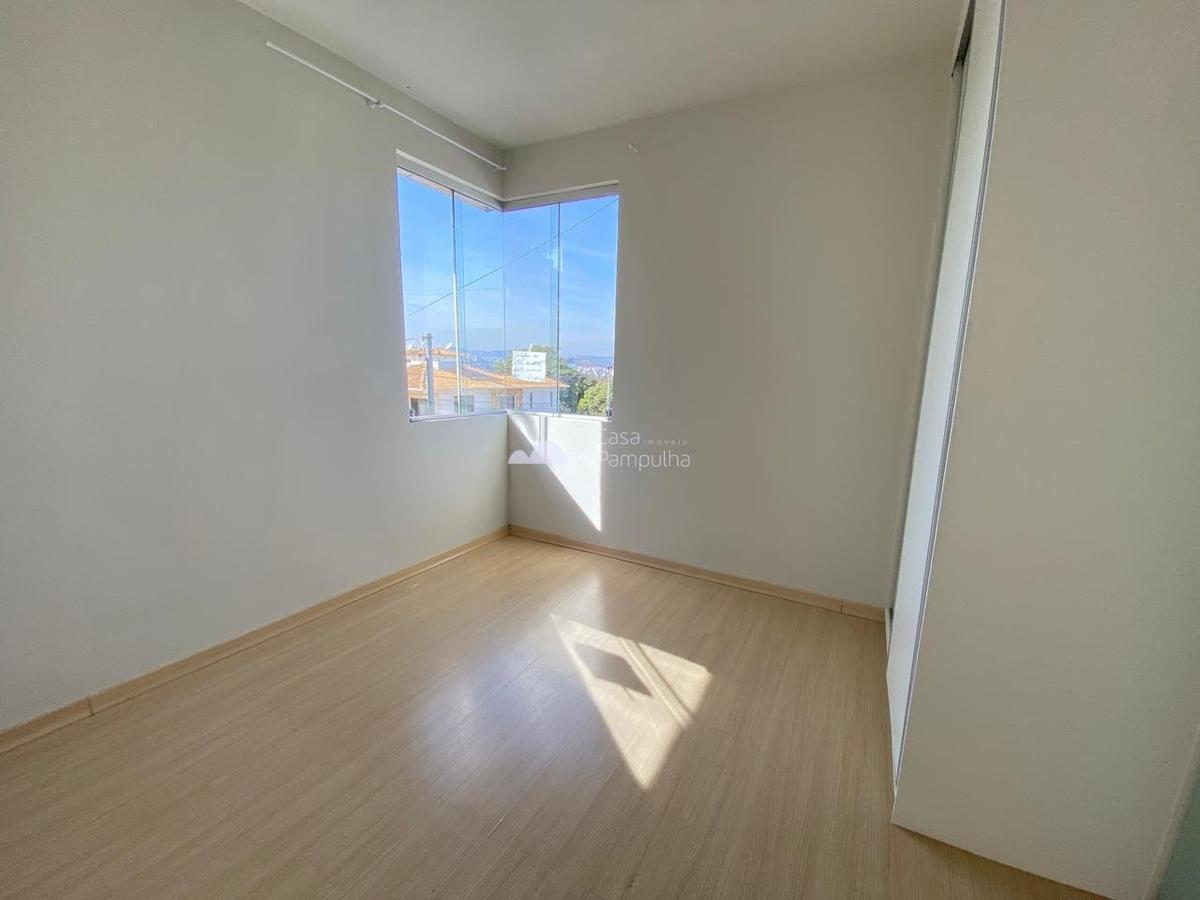 Casa, Trevo, 5 Quartos, 4 Vagas, 3 Suítes