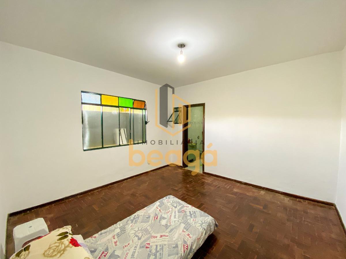 Casa, Parque Turistas, 3 Quartos, 8 Vagas, 2 Suítes