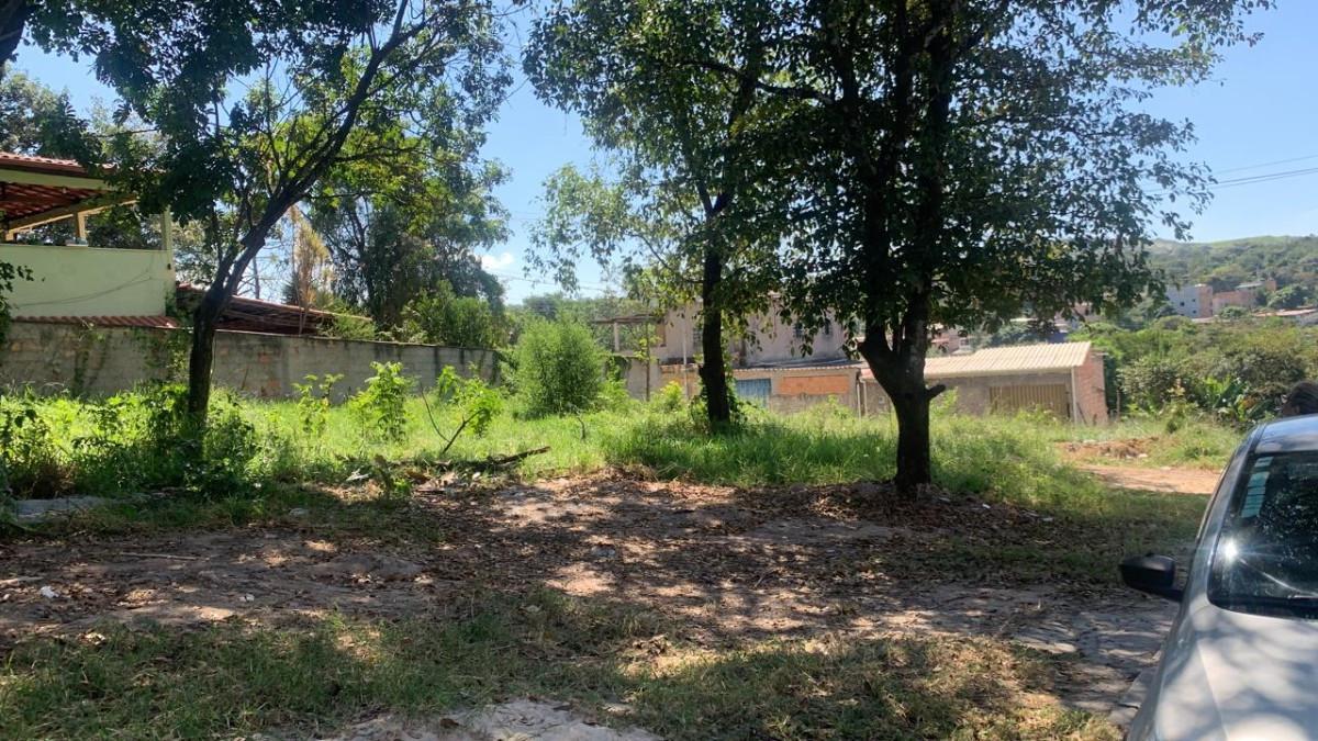 Lote, Petrovale, 0 Quarto, 0 Vaga