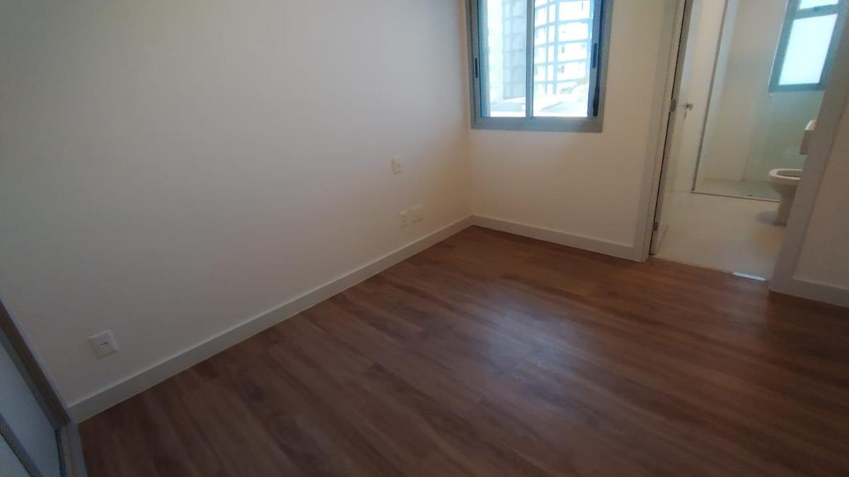 Apartamento, Sagrada Família, 3 Quartos, 2 Vagas, 1 Suíte