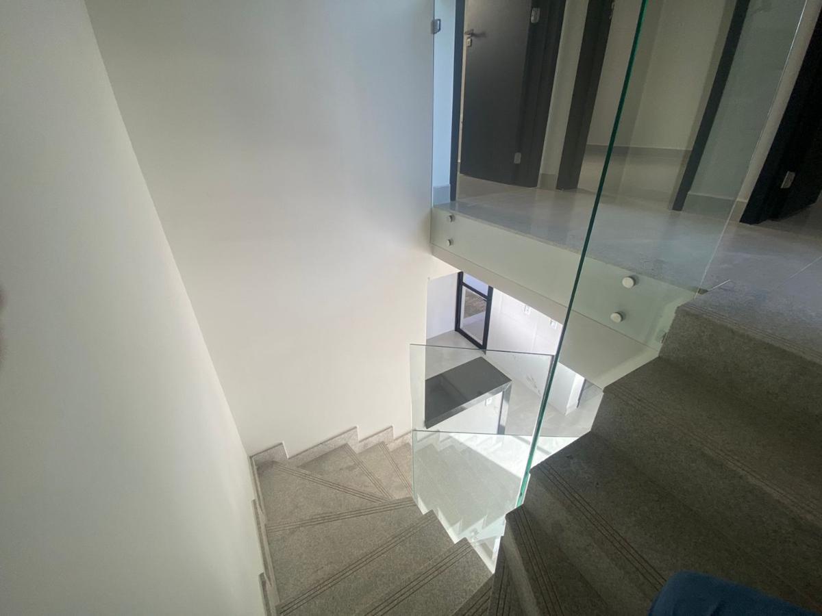 Casa, Itapoã, 3 Quartos, 2 Vagas, 1 Suíte