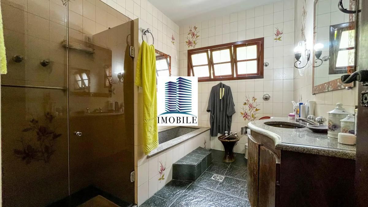 Casa, Luxemburgo, 4 Quartos, 4 Vagas, 2 Suítes