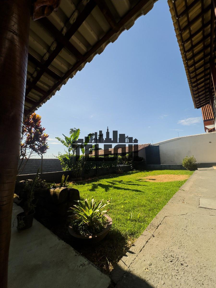 Casa, Parque Mariela, 5 Quartos, 8 Vagas, 2 Suítes