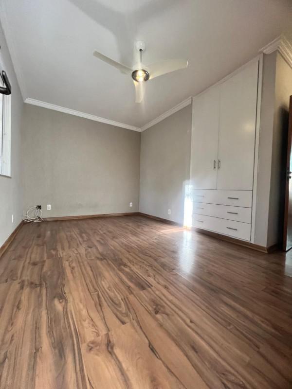 Casa, Castelo, 3 Quartos, 1 Vaga, 1 Suíte