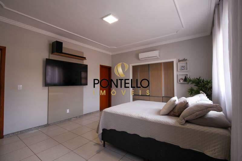 Casa, João Pinheiro, 5 Quartos, 5 Vagas, 1 Suíte