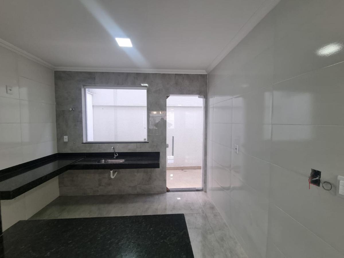 Casa, Itapoã, 3 Quartos, 2 Vagas, 1 Suíte