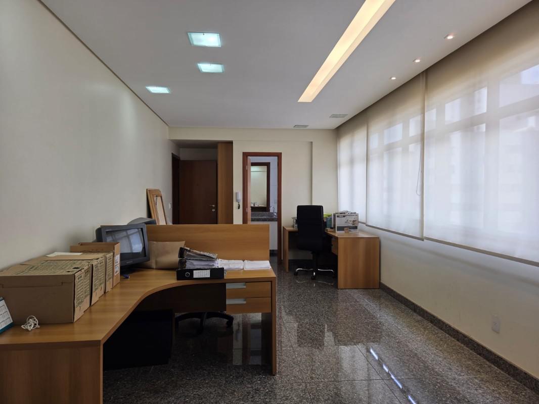 Sala, Vila da Serra, 0 Quarto, 3 Vagas