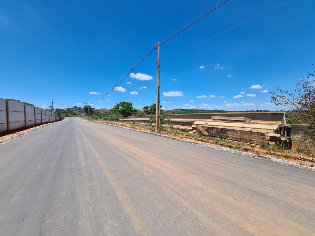 Lote, Novo Retiro, 0 Quarto, 0 Vaga