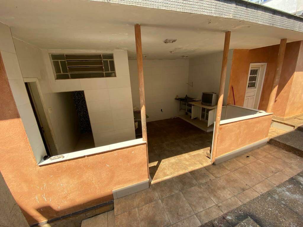 Casa Comercial, Funcionários, 0 Quarto, 0 Vaga